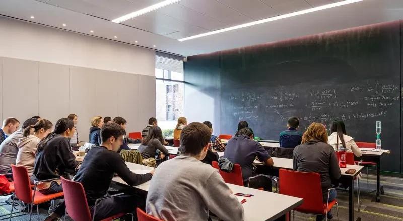 布朗大学_布朗大学在美国哪里_布朗大学相当于国内什么大学