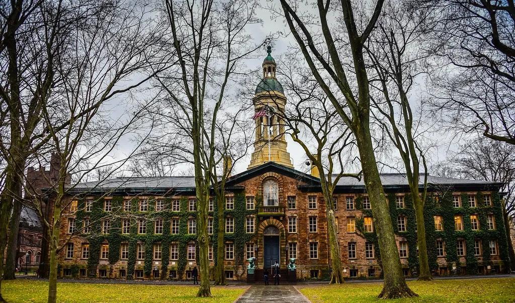布朗大学相当于国内什么大学_布朗大学_布朗大学在美国哪里